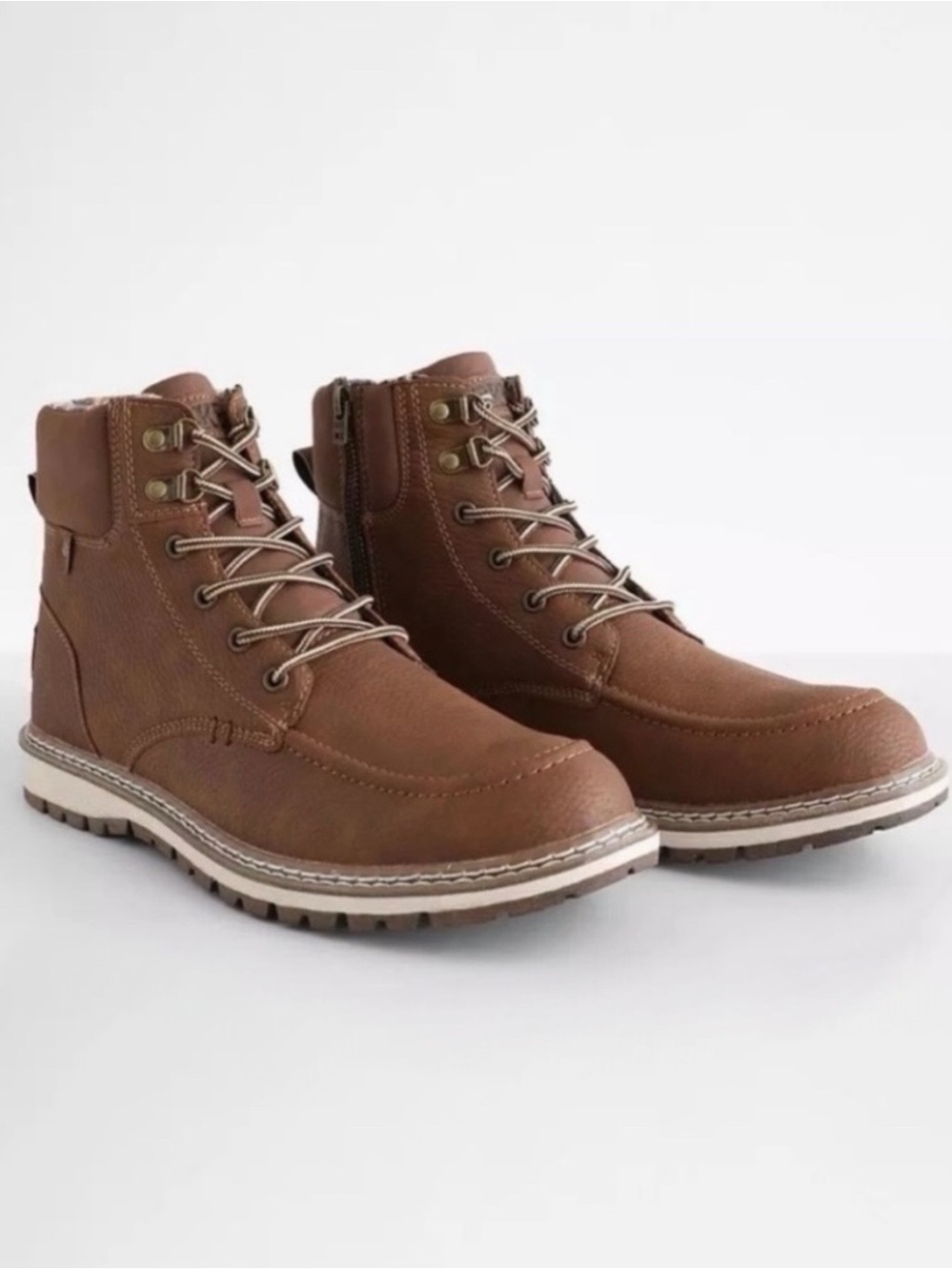 NWT BKE Buckle Midtown Cognac Brown Faux Leather Zip Wedge Boots Men’s Size 10